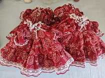 Платье для куклы Paola Reina 33 см, ярусное, с кружевами, бордо