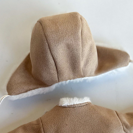 Шапка Ушанка  для куклы Paola Reina 33 см, замшевый верх, бежевая